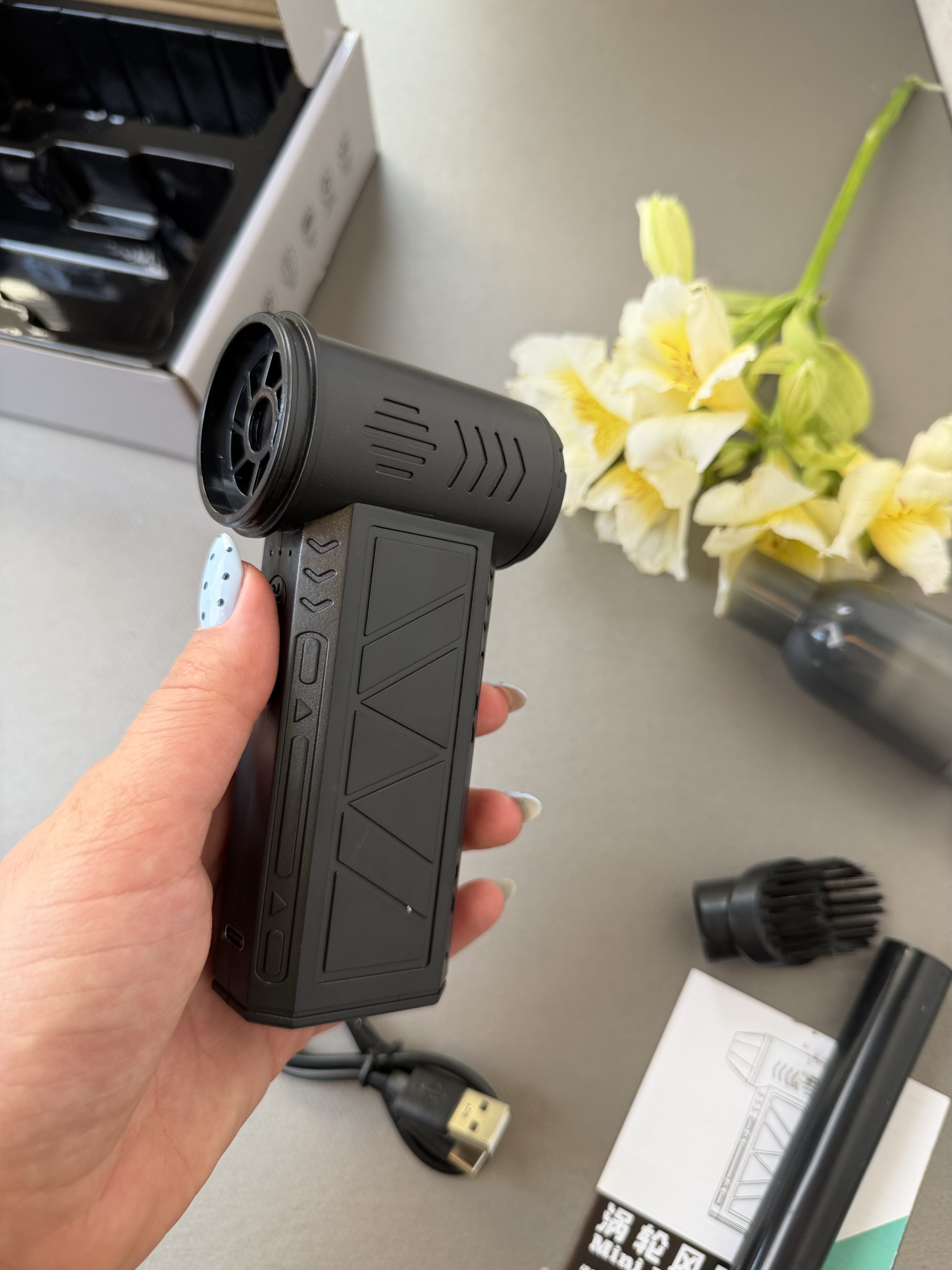 مینی جت فن شارژی اورجینال Violent ZY7400 | دمنده فوق‌پرقدرت و سریع